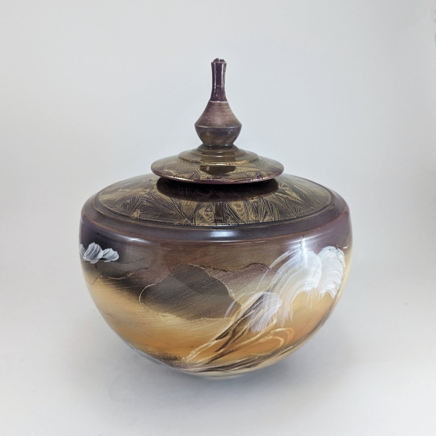 Lidded Vessel in Wave