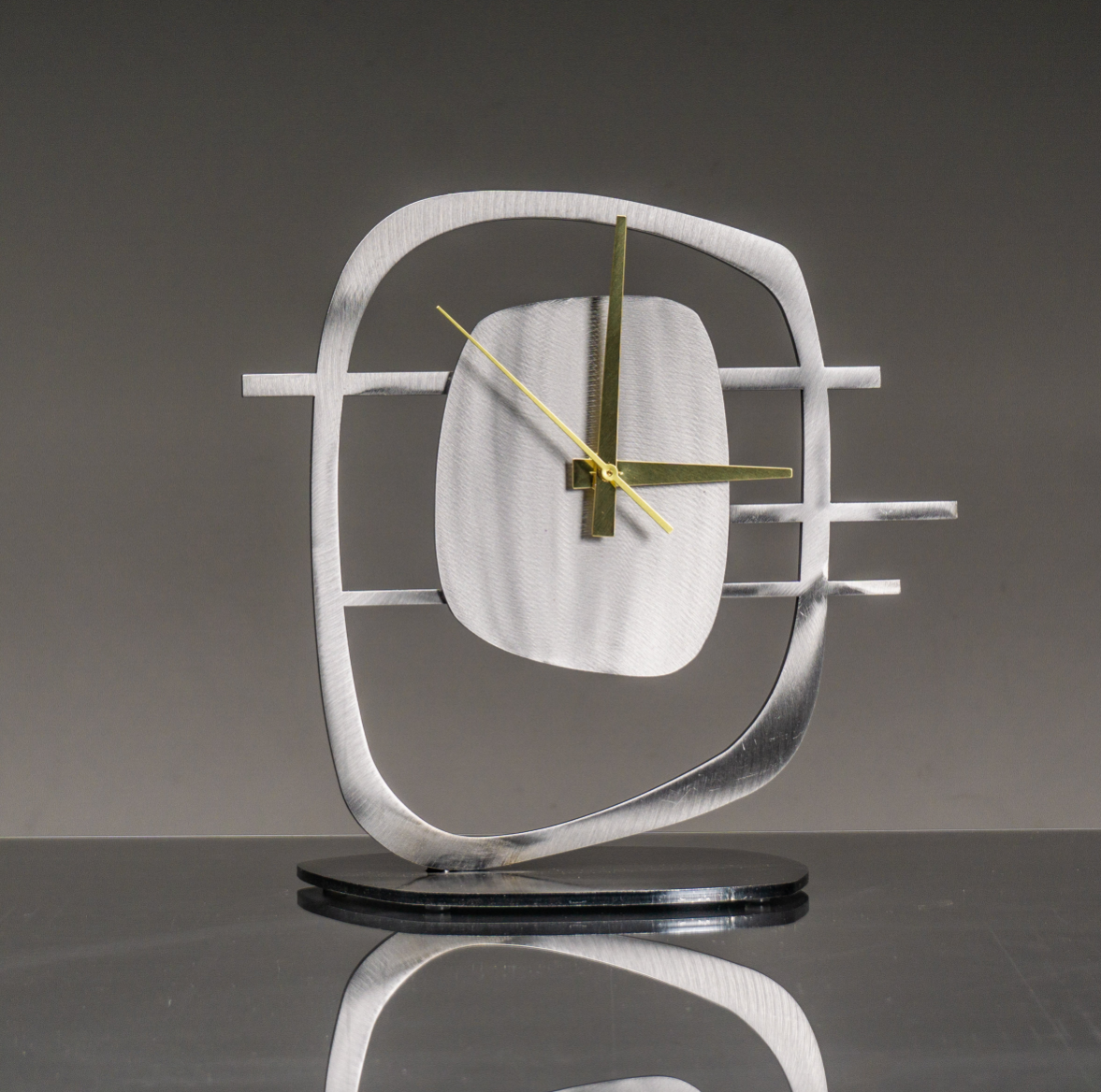 Tall Quasar Clock (tabletop)