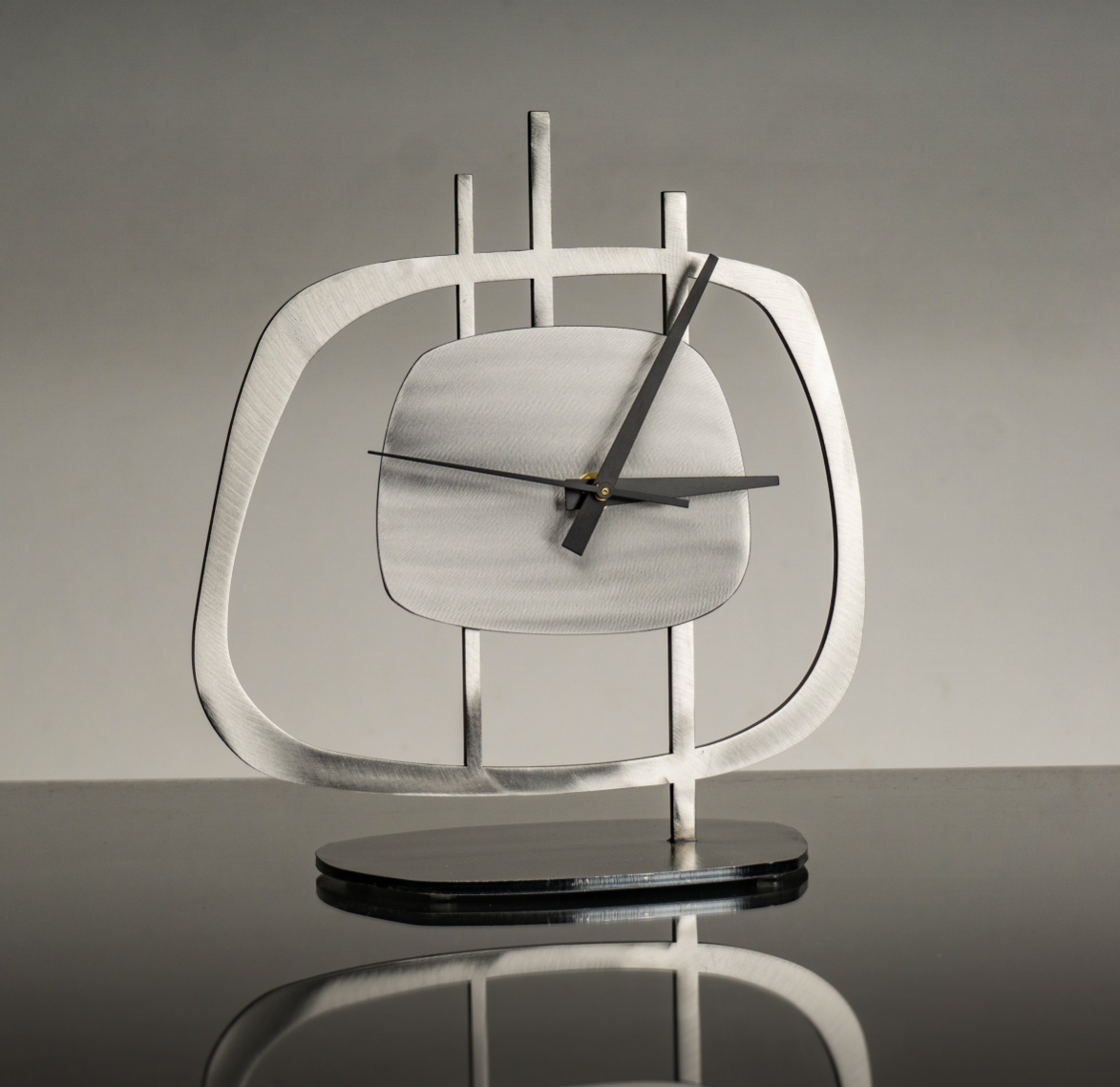 Quasar Clock (tabletop)